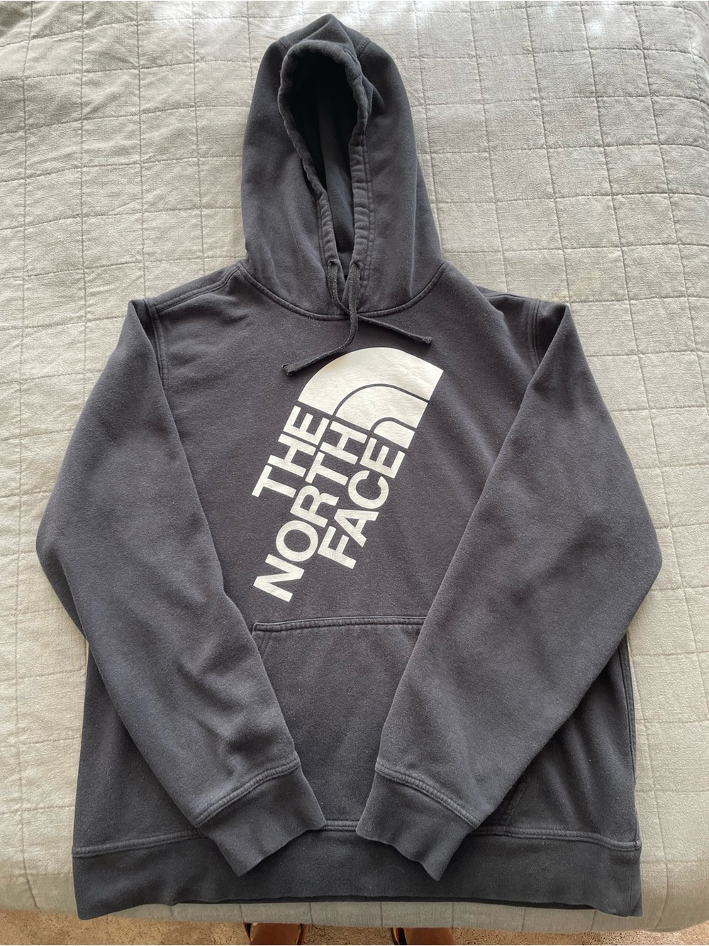 The North Face Men's Black Logo Hoodie Sweatshirt Large